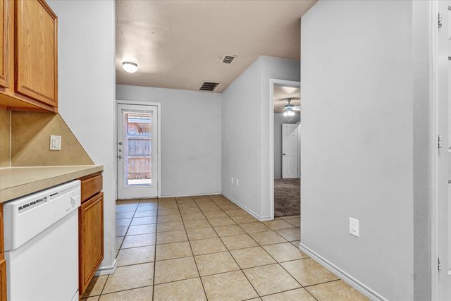 303 N Clinton Avenue, Lubbock, TX 79416