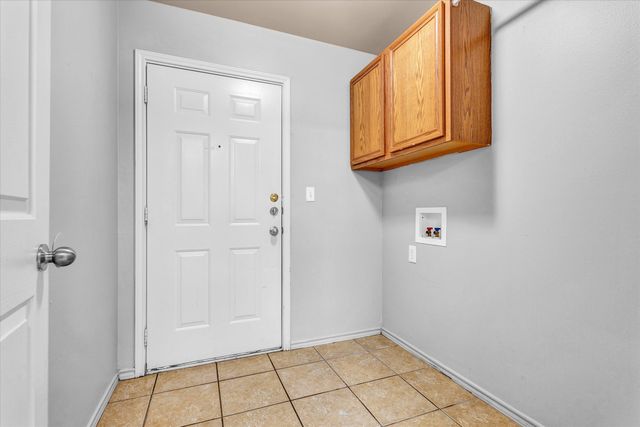 303 N Clinton Avenue, Lubbock, TX 79416