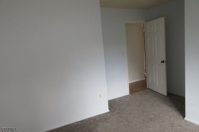 1360 Oxford St, Mahwah Twp., NJ 07430