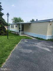 708 LAURA LANE, York, PA 17402