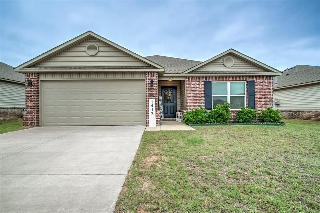 1412 Peridot Lane, Noble, OK 73068