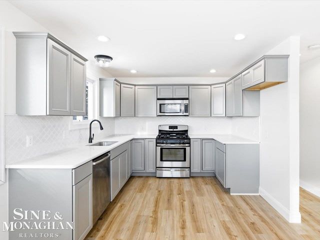 20411 E 14 Mile Road, Clinton Township, MI 48035