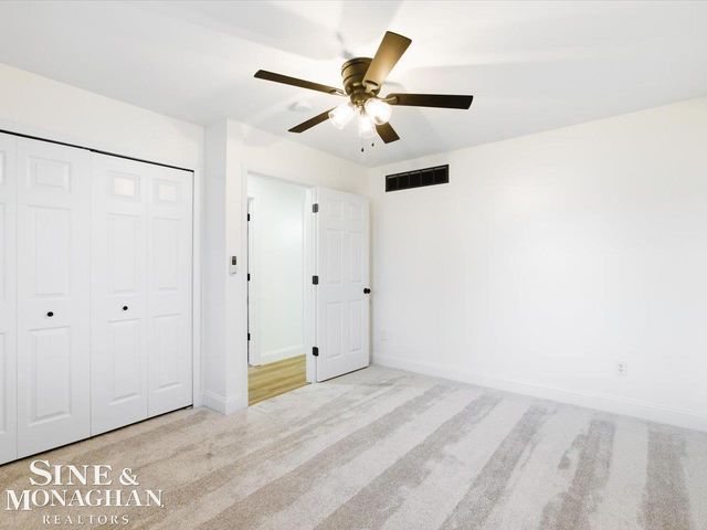 20411 E 14 Mile Road, Clinton Township, MI 48035