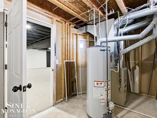 20411 E 14 Mile Road, Clinton Township, MI 48035