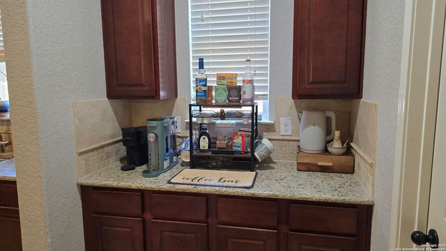 5203 Roan Brk, San Antonio, TX 78251