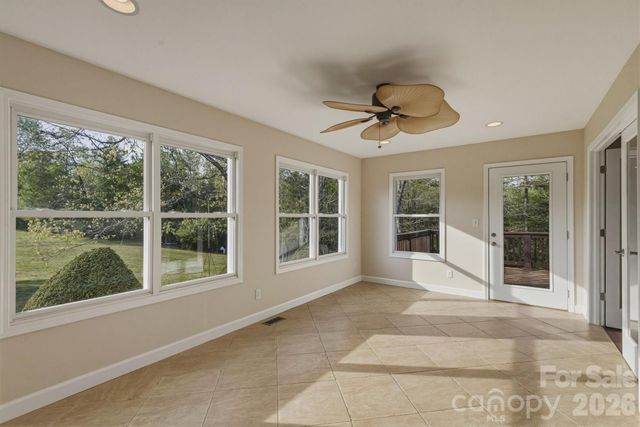 5205 South Oak Circle, Granite Falls, NC 28630