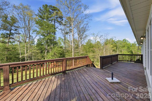 5205 South Oak Circle, Granite Falls, NC 28630