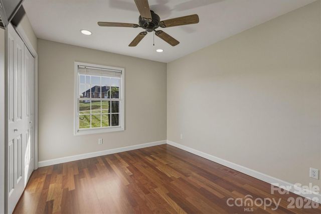 5205 South Oak Circle, Granite Falls, NC 28630