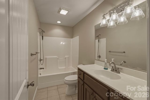 5205 South Oak Circle, Granite Falls, NC 28630