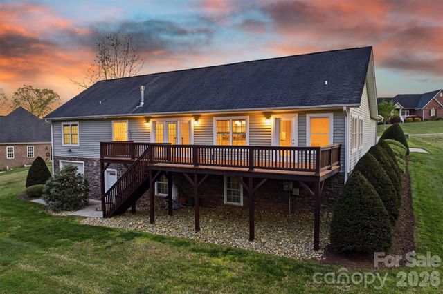5205 South Oak Circle, Granite Falls, NC 28630