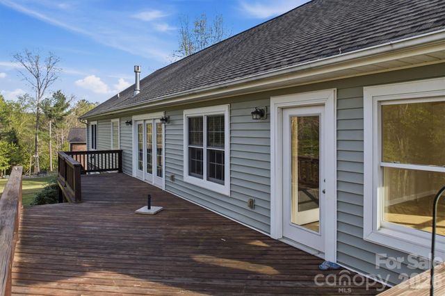 5205 South Oak Circle, Granite Falls, NC 28630