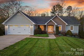 5205 South Oak Circle, Granite Falls, NC 28630