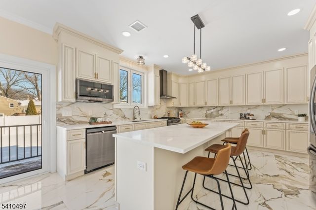 1690 Hamburg Tpke, Wayne Twp., NJ 07470