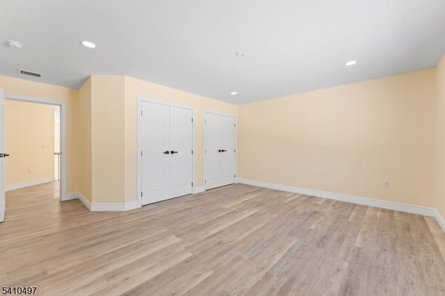 1690 Hamburg Tpke, Wayne Twp., NJ 07470