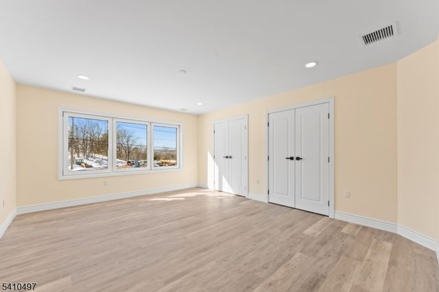 1690 Hamburg Tpke, Wayne Twp., NJ 07470