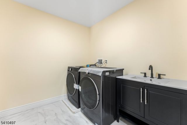 1690 Hamburg Tpke, Wayne Twp., NJ 07470