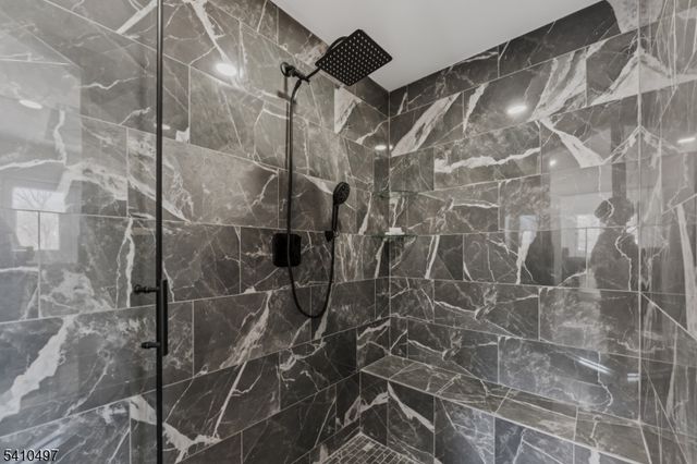 1690 Hamburg Tpke, Wayne Twp., NJ 07470