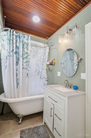 3110 Kinmont Street, Cincinnati, OH 45208