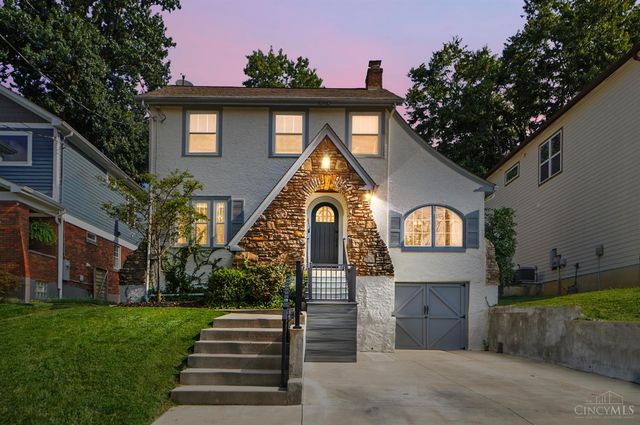 3110 Kinmont Street, Cincinnati, OH 45208