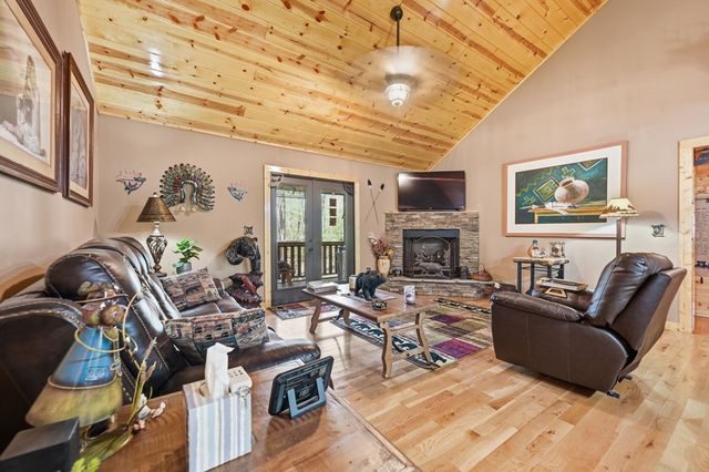 305 Woodcrest Drive, Murphy, NC 28906