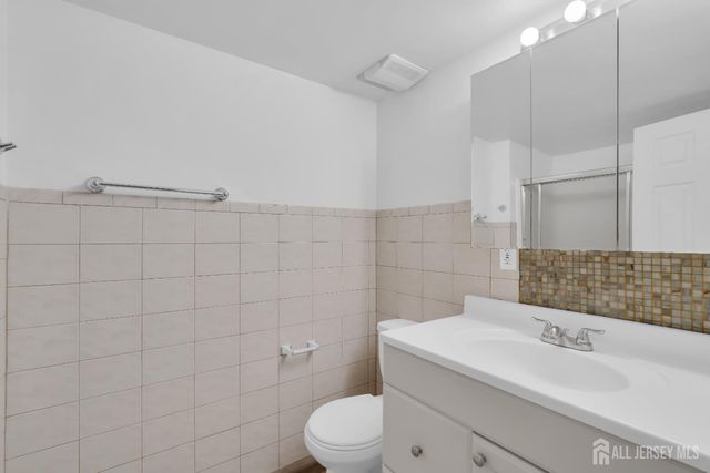 217 Edpas Road, New Brunswick, NJ 08901