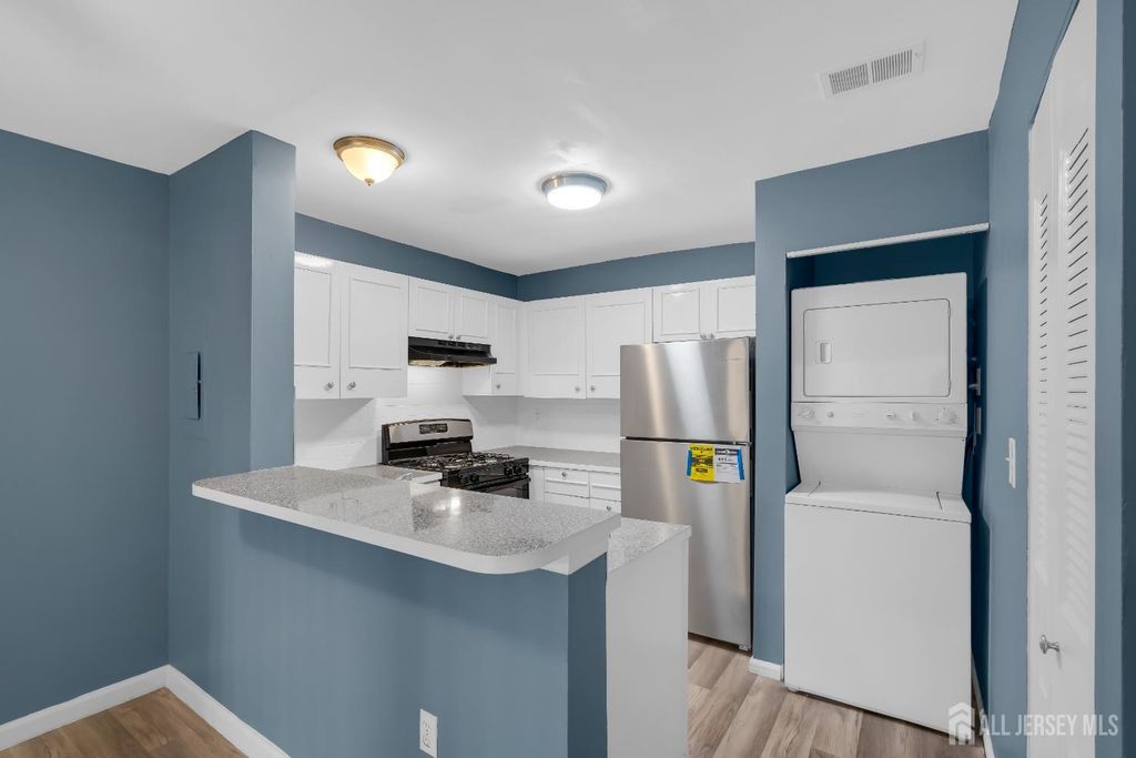 217 Edpas Road, New Brunswick, NJ 08901