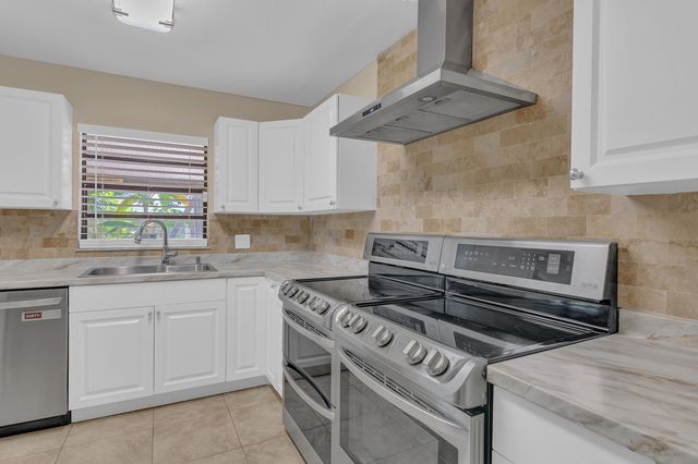 6113 Yucca Drive, Fort Pierce, FL 34982