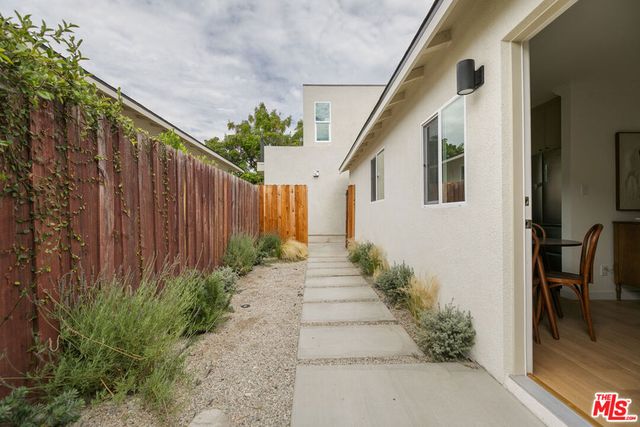 4018 Bemis Street, Los Angeles, CA 90039