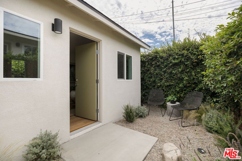 4018 Bemis Street, Los Angeles, CA 90039