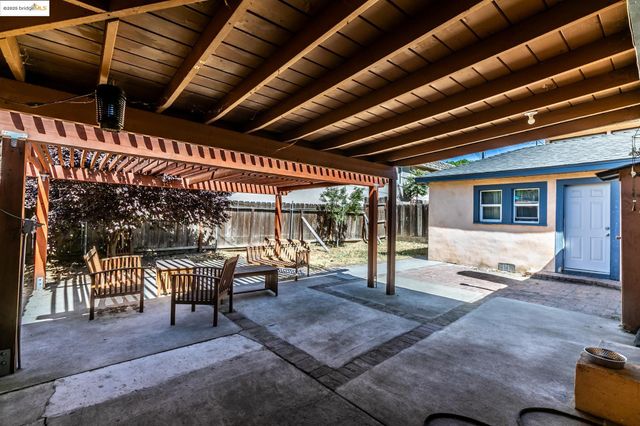 409 Johnson St, Modesto, CA 95354