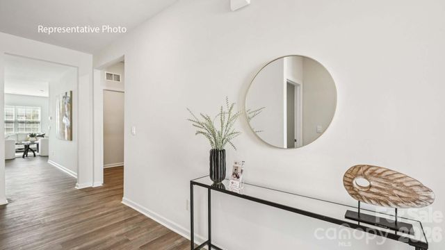 527 Dazzle Loop, Newton, NC 28658