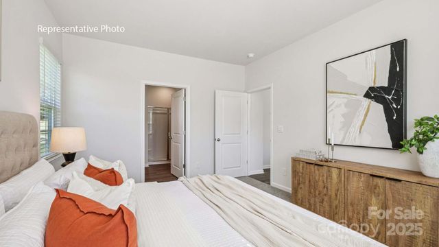 527 Dazzle Loop, Newton, NC 28658