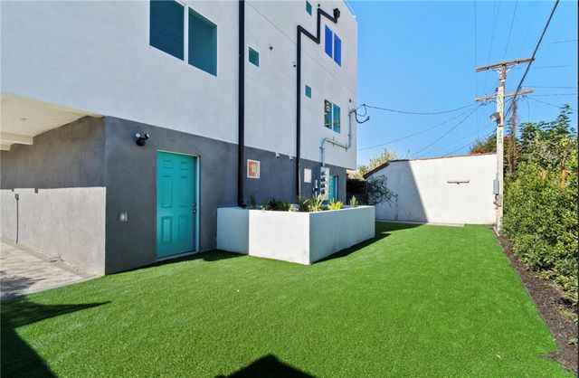 2638 Virginia, Los Angeles, CA 90016