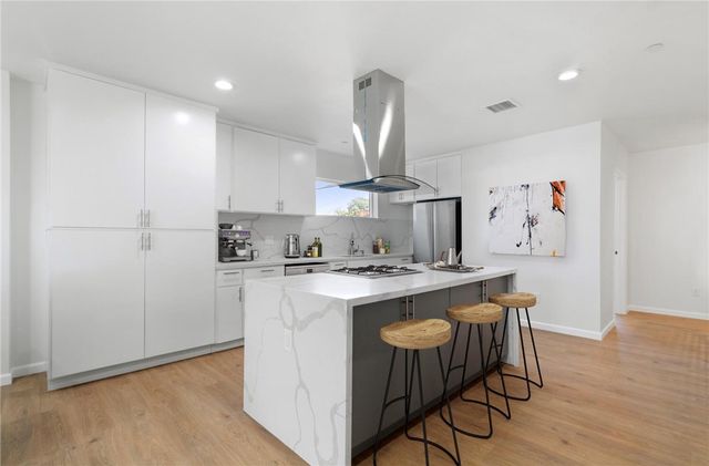 2638 Virginia, Los Angeles, CA 90016