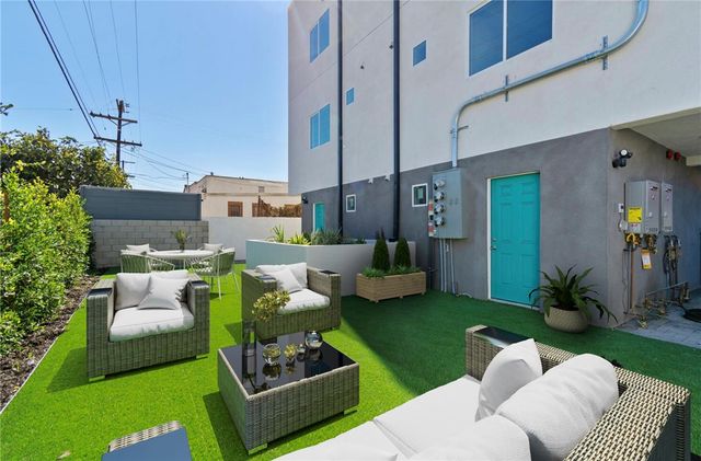 2638 Virginia, Los Angeles, CA 90016