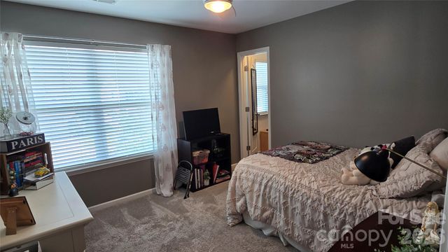 1005 Wainscott Drive, Waxhaw, NC 28173