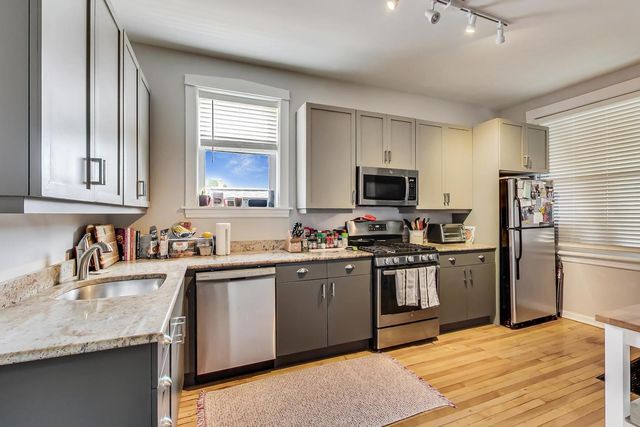 2145 W Thomas Street 3, Chicago, IL 60622