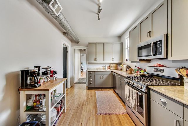 2145 W Thomas Street 3, Chicago, IL 60622