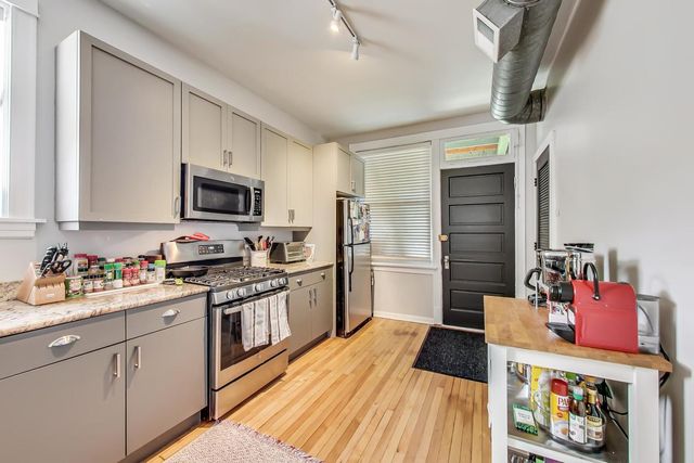 2145 W Thomas Street 3, Chicago, IL 60622