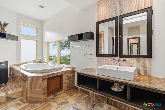 329 Vip Drive, Canyon Lake, TX 78133