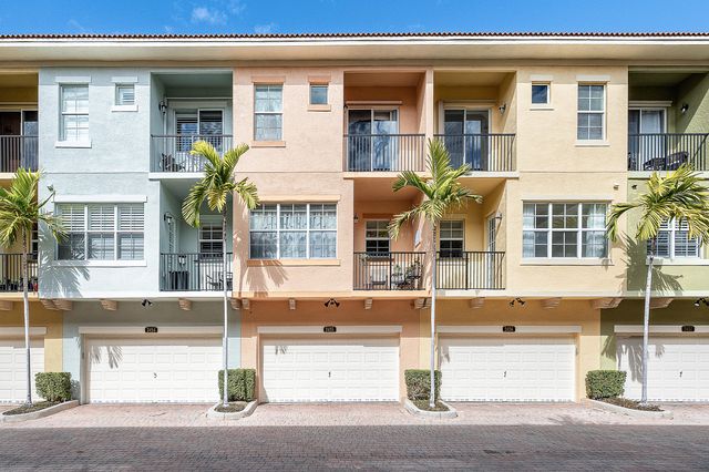 2455 San Pietro Circle, Palm Beach Gardens, FL 33410