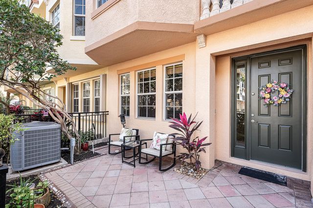 2455 San Pietro Circle, Palm Beach Gardens, FL 33410