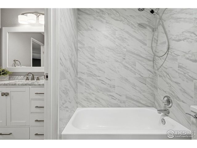 3240 Iris Ave G-205, Boulder, CO 80301