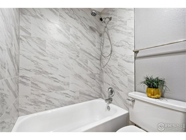 3240 Iris Ave G-205, Boulder, CO 80301