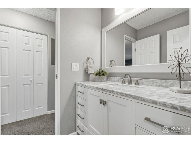 3240 Iris Ave G-205, Boulder, CO 80301