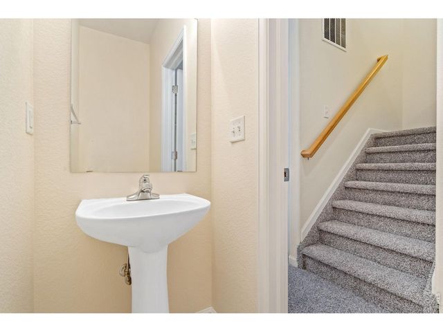 2850 Kansas Dr B, Fort Collins, CO 80525