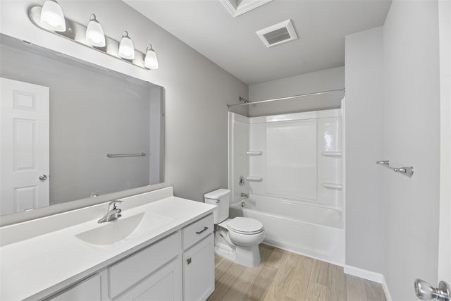 925 Richard Avenue, Watervliet, MI 49098