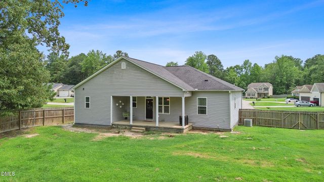 10417 Carsons Creek Drive, Zebulon, NC 27597