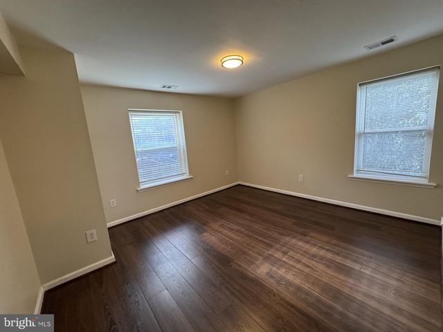 3130 BUENA VISTA TERRACE, Washington, DC 20020