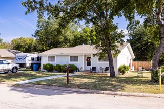 1228 Second St, Kerrville, TX 78028